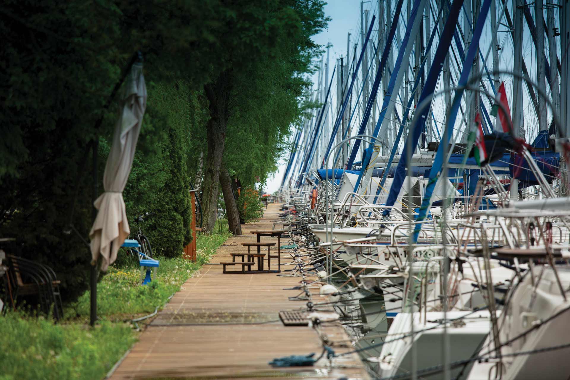 Balatonfűzfő kikötő - vitorláskikötő, szállás - Laguna Yacht Club